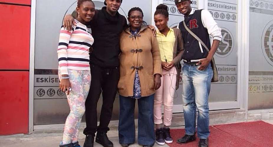Jerry Akaminko with his family and a friend after Sundays win