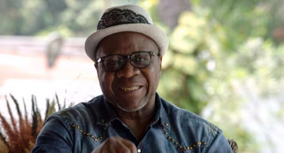 Thousands pay tribute to Papa Wemba