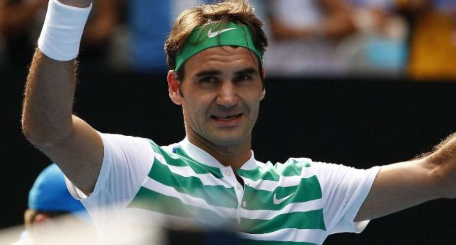 Roger Federer into another Australian Open semi, Serena Williams crushes Maria Sharapova