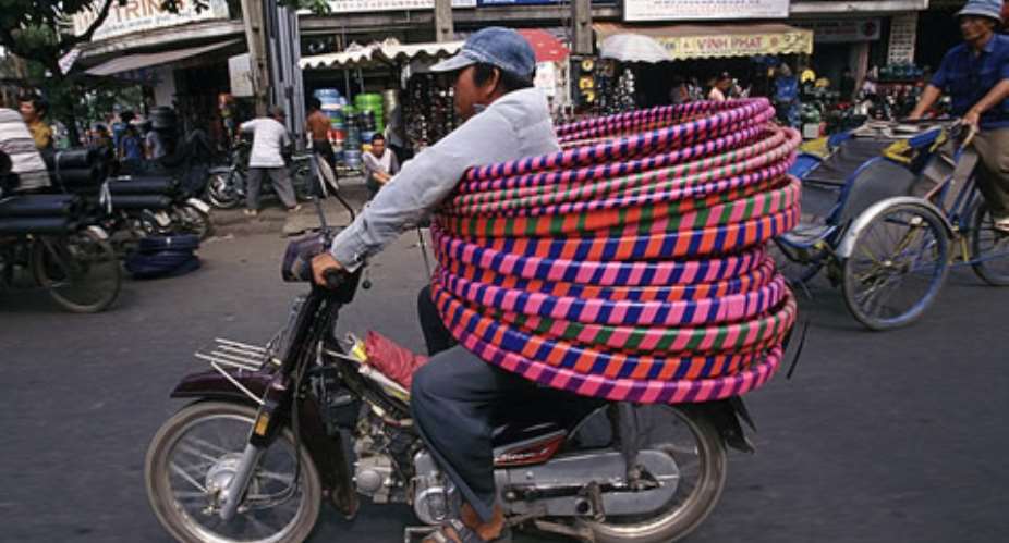 Amazing pictures of burdens on bikes