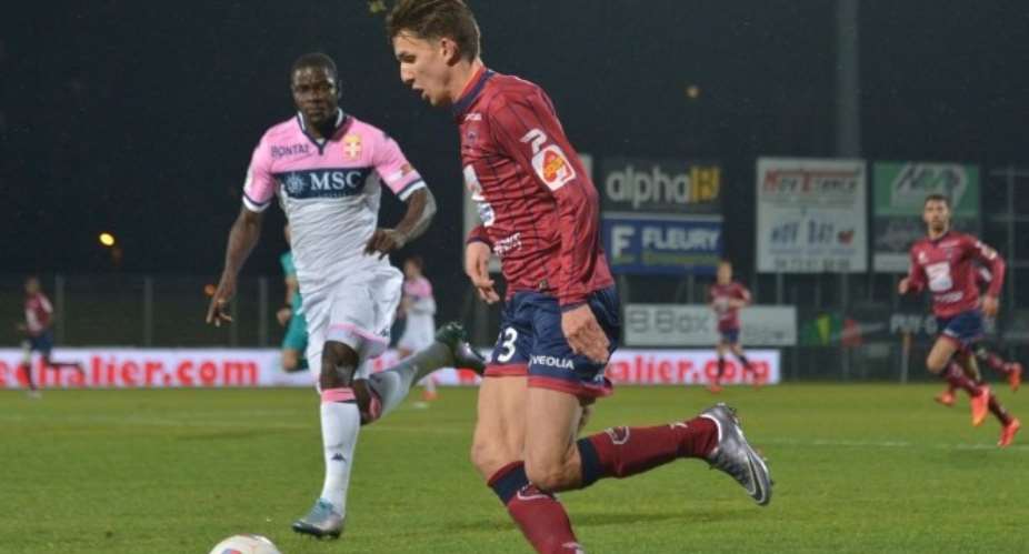Jonathan Mensah in action against Clermont Foot