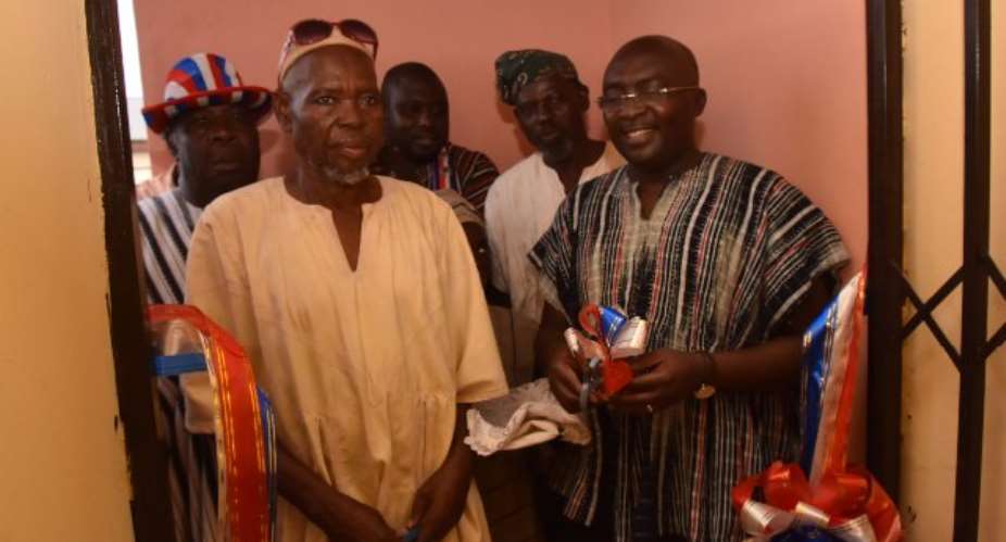 Bawumia commissions boreholes for Adoagyiri, KVIP for Sagnarigu