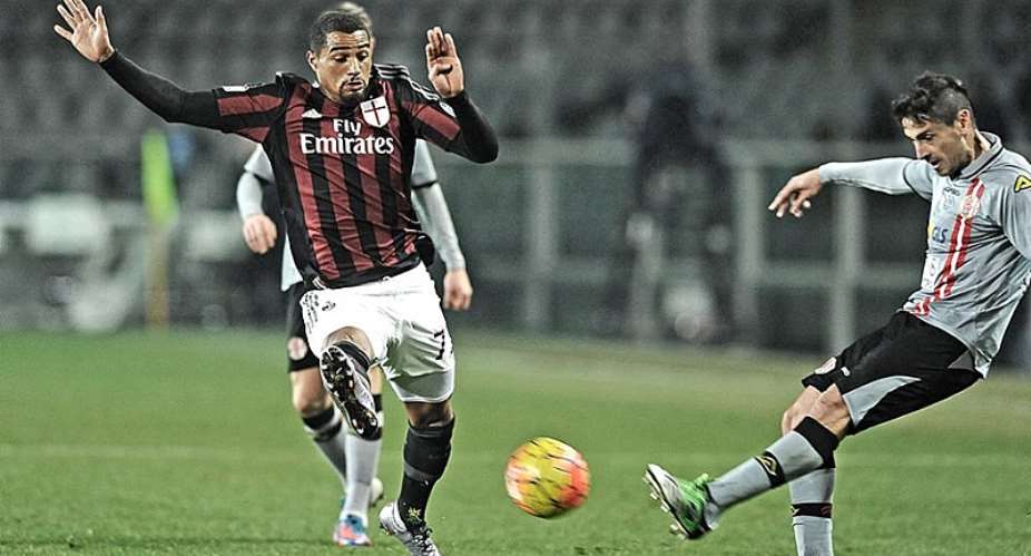 Kevin Boateng attempts a block against an Alessandria midfielder during Tuesday's Coppa Italia game