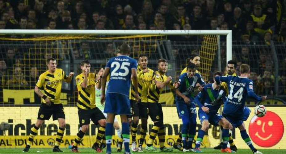 Borussia Dortmund draw 2-2 with Wolfsburg in the Bundesliga