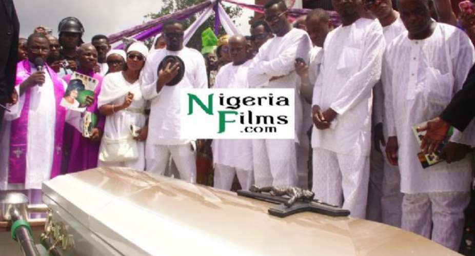 More P-Squares Mums Burial Pictures