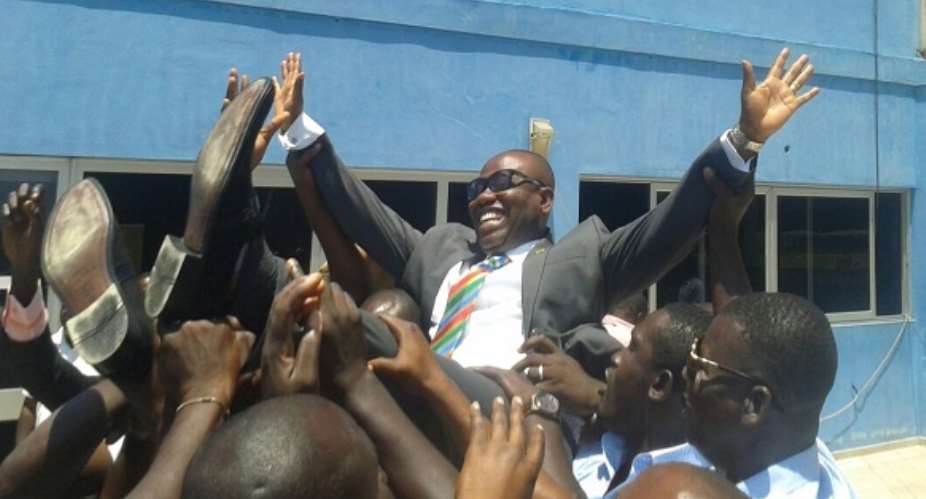 Kwesi Nyantakyi raised shoulder high by jubilant supporters after excelling in three-day appearance before Presidential Commission