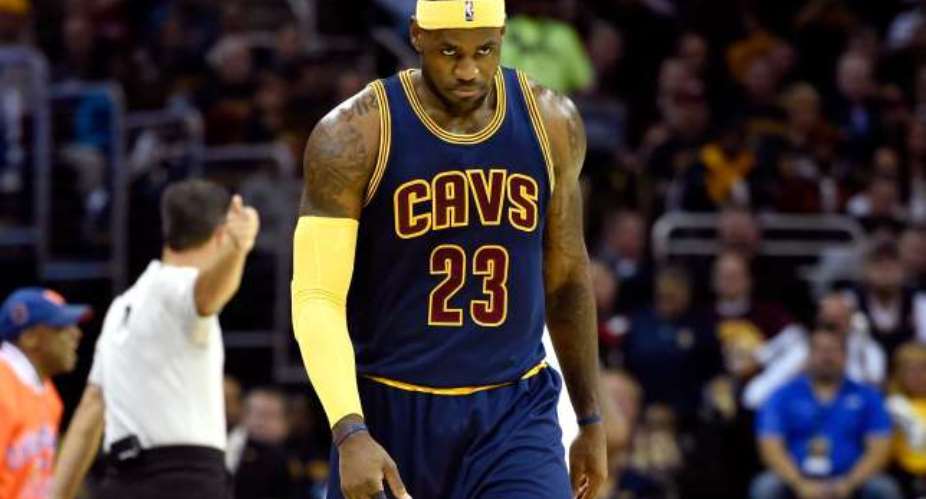 LeBron James says 'I hate turning the ball over' after losing return game for Cleveland Cavaliers
