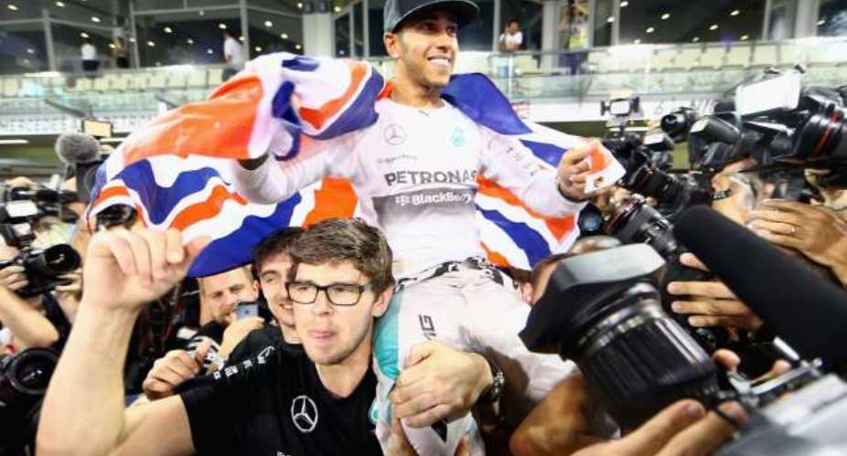 F1 World Champ: Lewis Hamilton ready to sign new long-term Mercedes deal