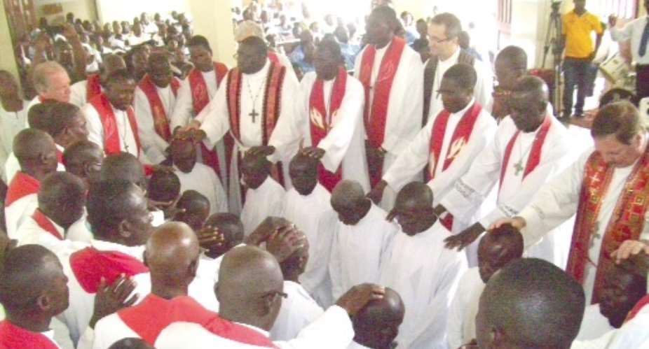 Lutheran Church ordains 13 new pastors