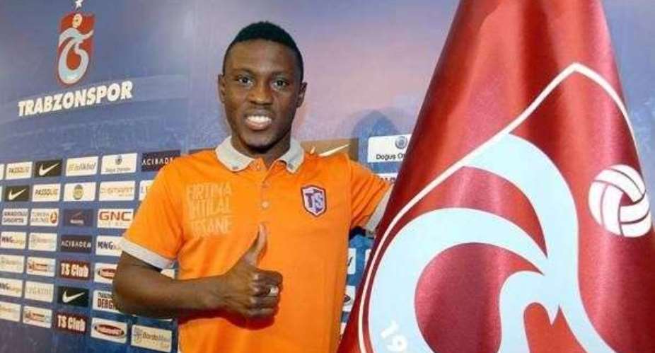 Ghana striker Majeed Waris contributes to the construction of a mosque in Turkey