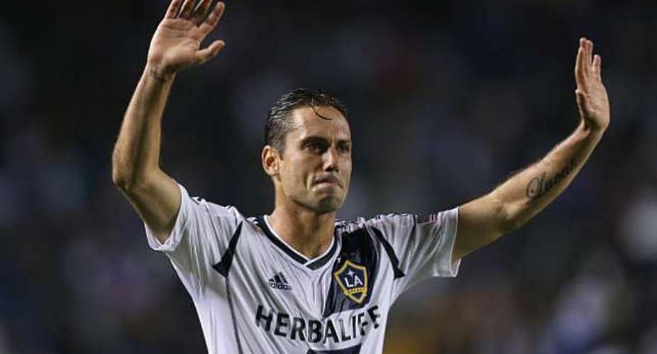 MLS: First-half blitz fires L.A Galaxy to victory