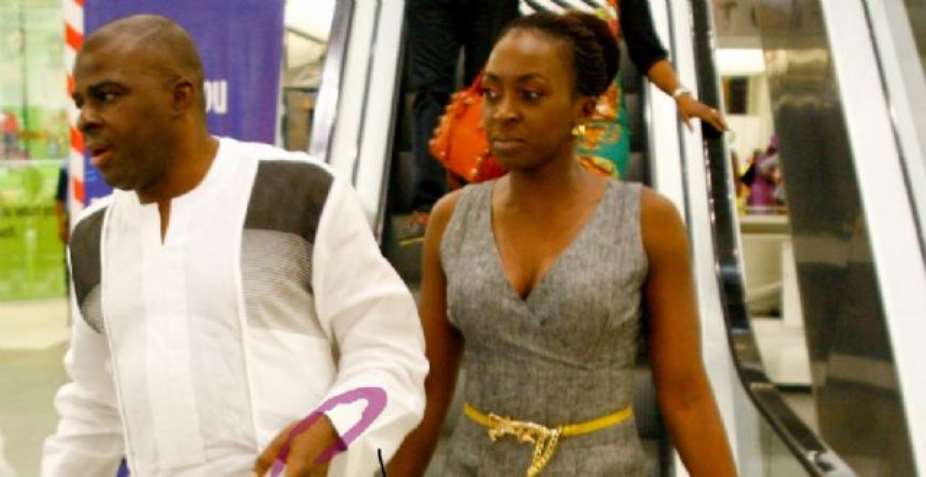 Papped: Kate Henshaw seen with a new hunk in Shoprite. Is this Mr Right? Pictures
