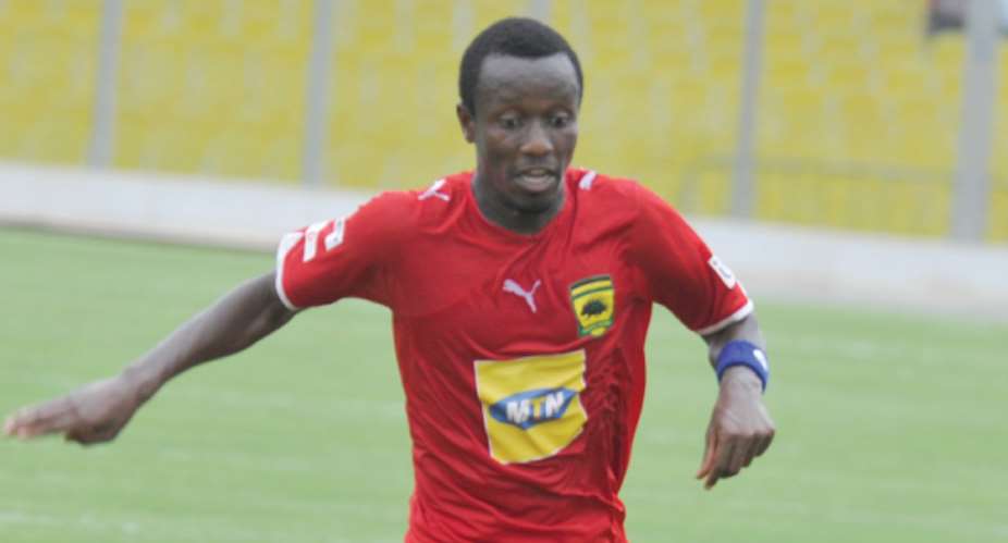 Captain Michael Akuffu training with Kotoko in Tamale after botched move to Libya