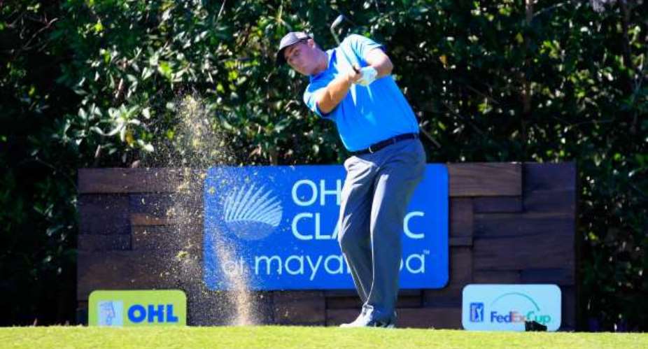 Michael Putnam edges clear in Mexico