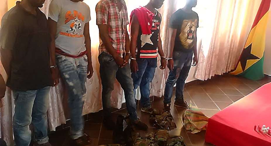 Five Gold Robbers In Military Uniform Nabbed