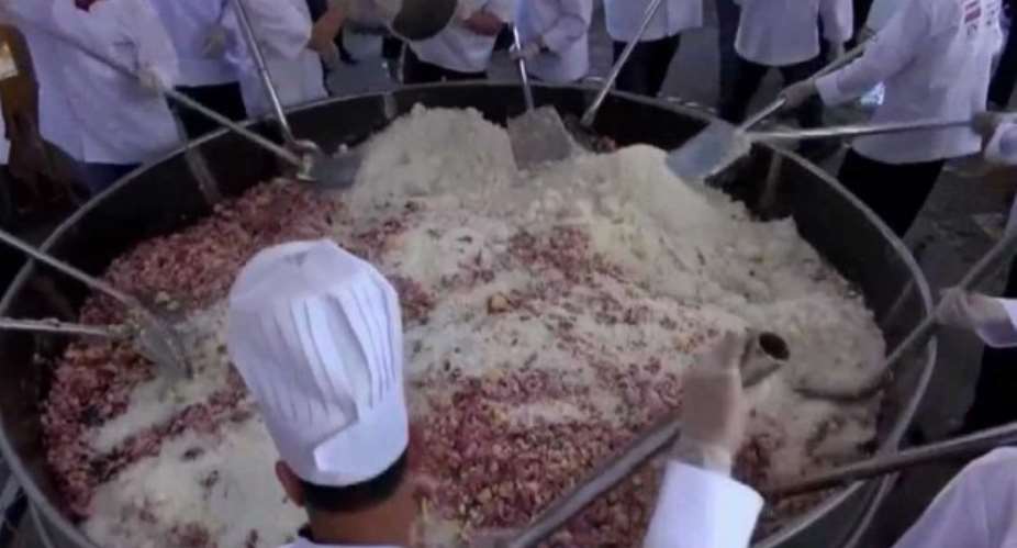 Ghana Cooks World's Biggest Pot Of Rice
