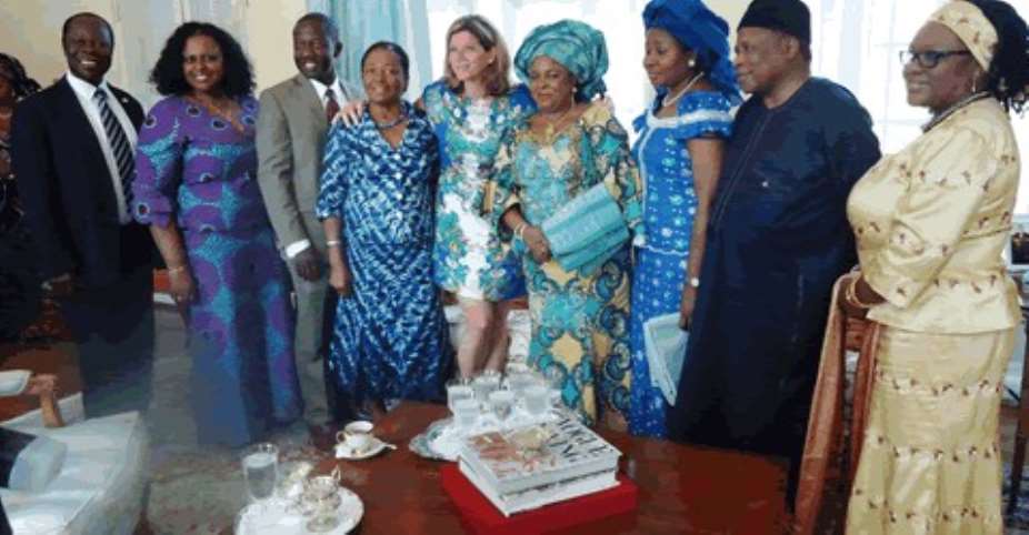 Ghana and Nigerian delegation poses with First lady, Naadu Mills