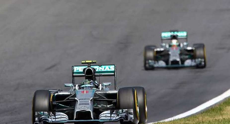 Mercedes dominate at Silverstone as Susie Wolff makes early exit