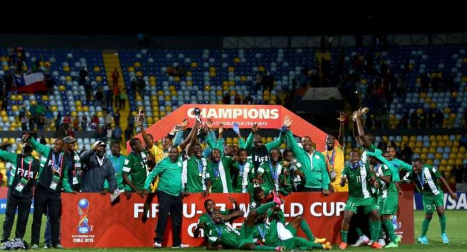 The team of Nigeria celebrate after winning the FIFA U-17 Men’s World Cup 2015 final match between Mali and Nigeria at Estadio Sausalito
