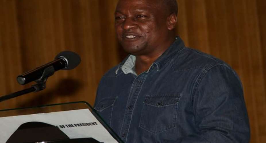 Mahama urges international media to tell Africa's positive stories