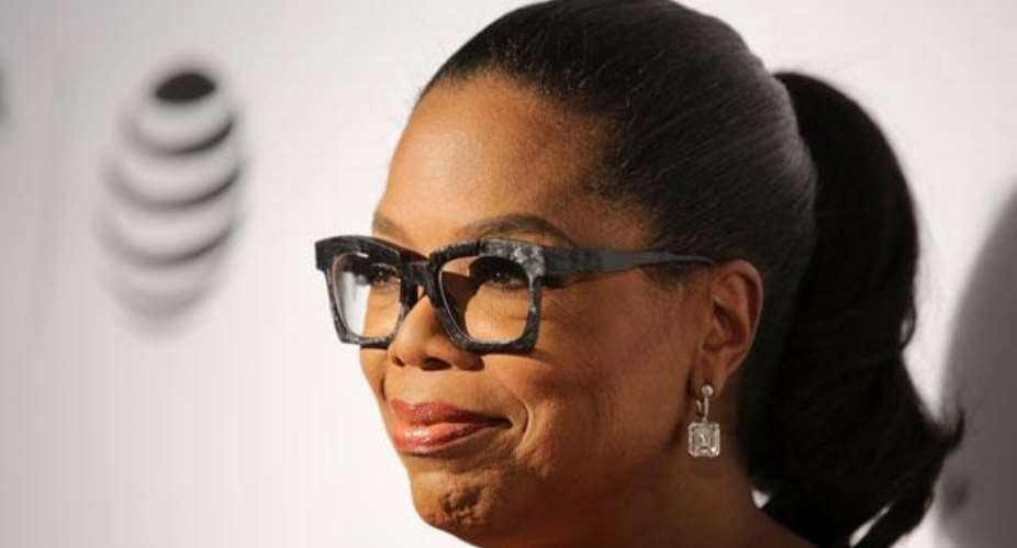 Oprah Winfrey endorses Clinton says Im with her