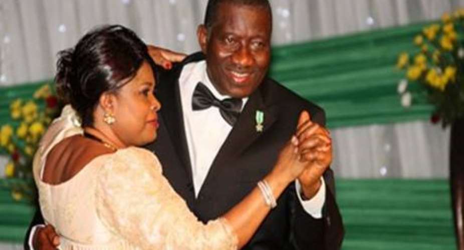 PRESIDENT JONATHAN HIT THE DANCE FLOOR WITH WIFE DAME