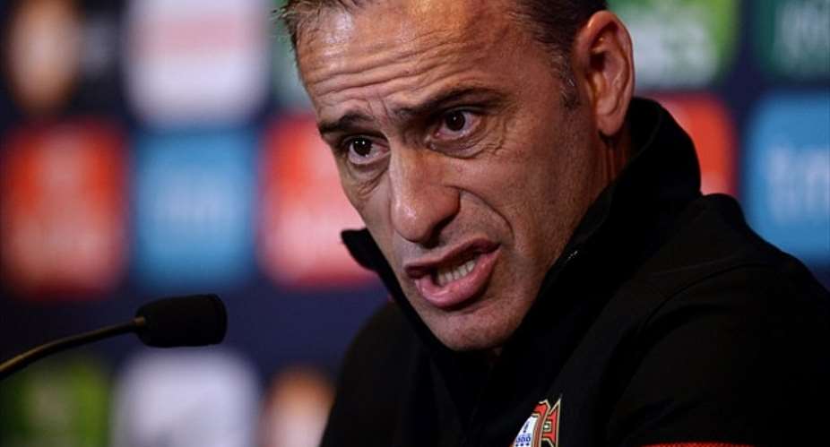 Portugal coach Benito extends contract to 2016