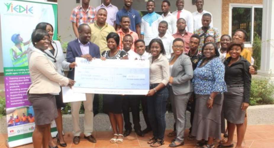 Global Communities gives grant to 20 youth