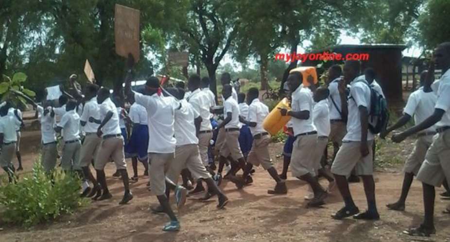 Kumbungu SHS students demonstrate against headmaster