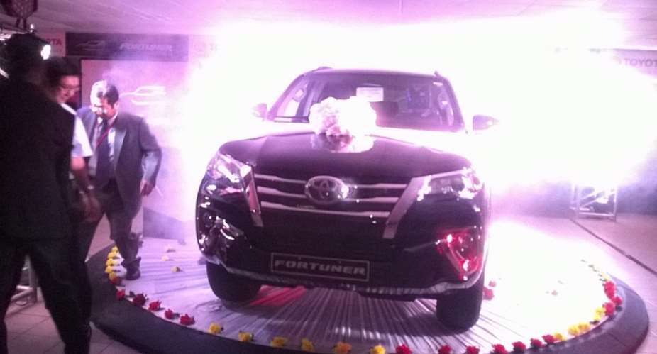 Toyota Unveils New Fortuner Car