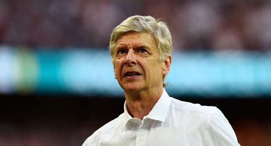 Arsene Wenger rules out signing a striker amid Mario Balotelli reports