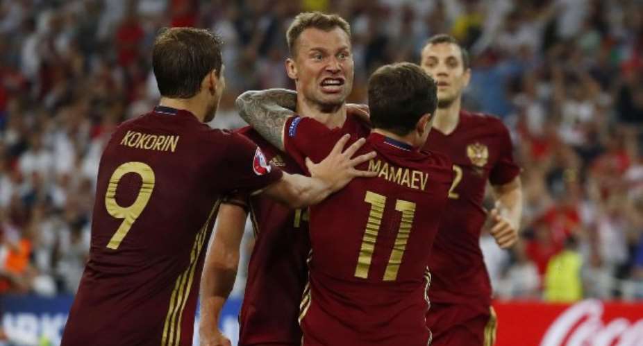 Euro 2016: Russia snatch draw with England after injury-time goal