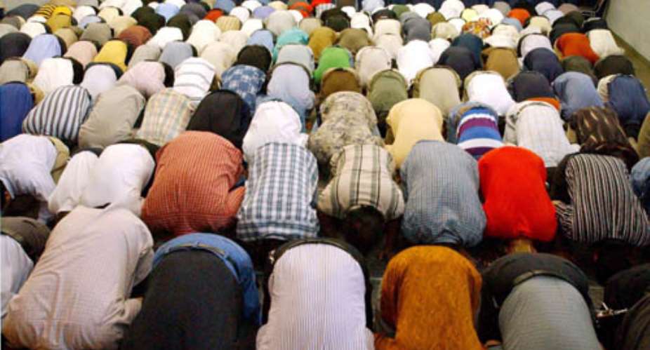Eid-Ul-Fetr: EYC Felicitates With Muslims Worldwide