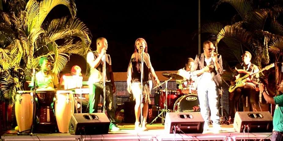 GOOD MUSIC, AMAZING PERFORMANCES AND LOTS OF LOVE AT THIS IS LOVE CONCERT