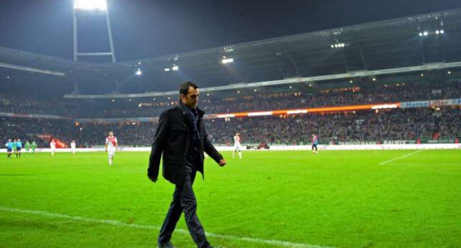 Werder Bremen dismiss Robin Dutt after poor Bundesliga start