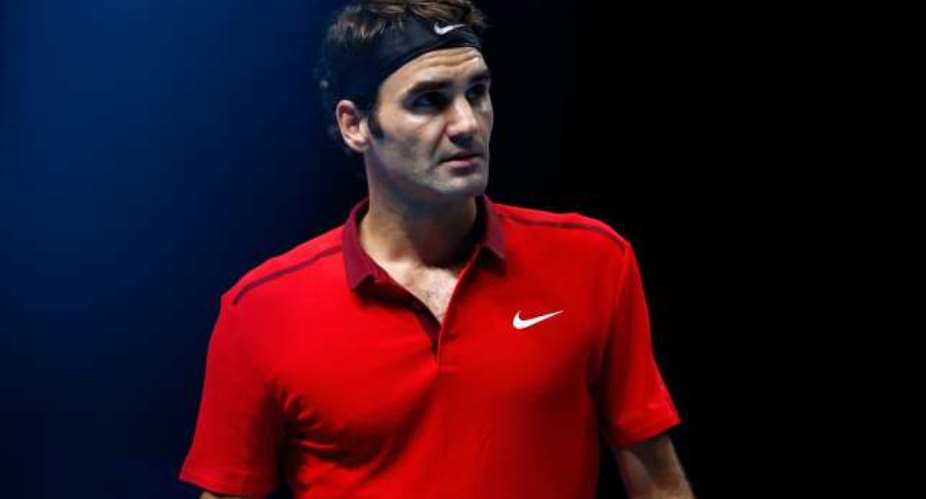Roger Federer downplays number one chances