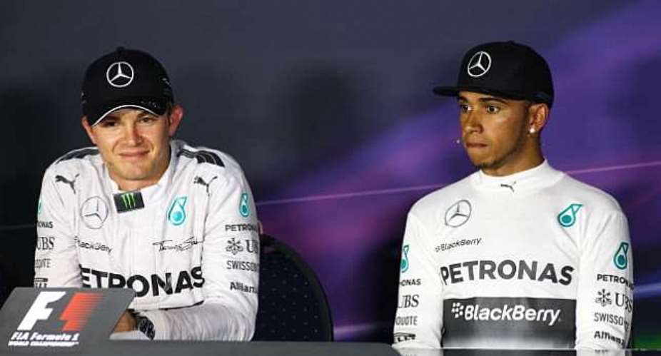 Lewis Hamilton set for talks with Mercedes bosses