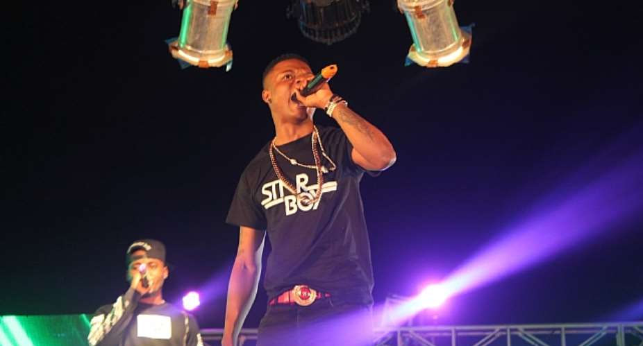 WizKid, Bracket And Dj Xclusive Perform At MTN Yello Summer 2014 In Cotonou