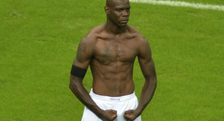 MARIO BALOTELLI SINKS GERMANY