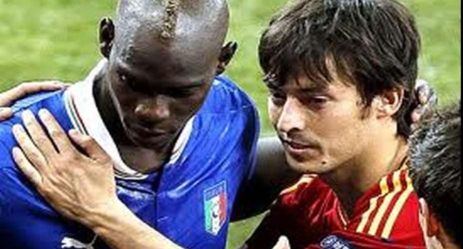 Ballotelli and Silva after the Euro 2012 final