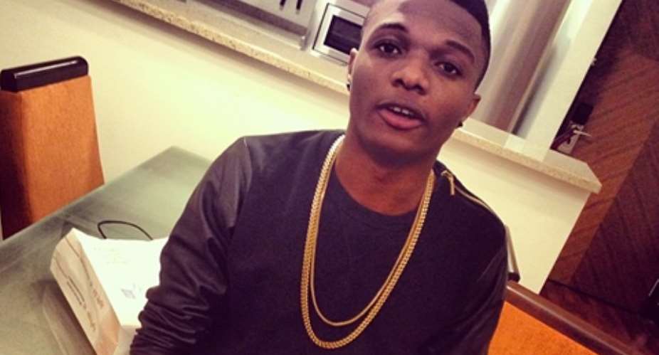 Wizkid's bedroom pictures leaked by anonymous lady