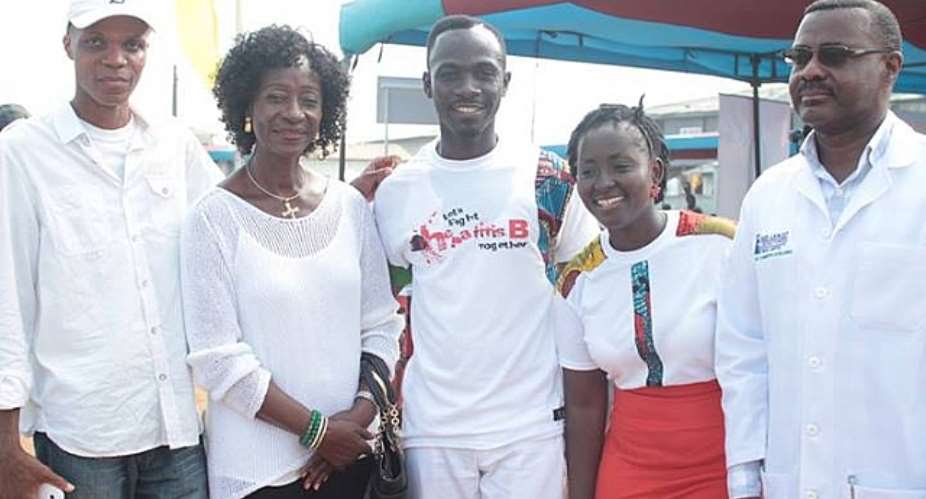 Okyeame Kwame Helps Screen, Vaccinate 100s For Hepatitis B
