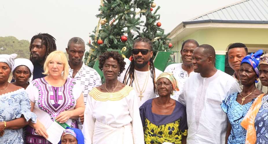 Samini Visit The Aya Community Center In Ellembele