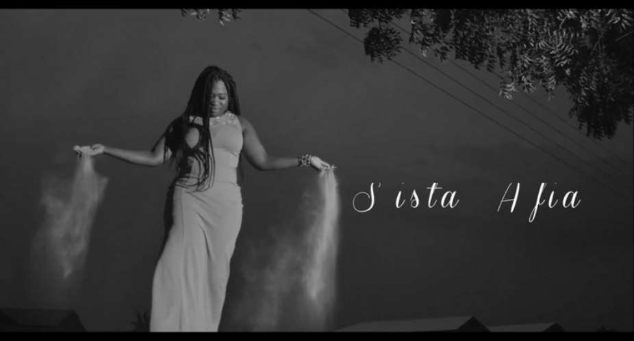 Music Video - Sista Afia Ft Bisa Kdei - Kro Kro No