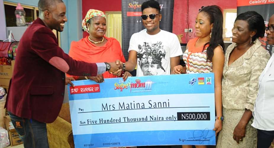 SUPERMOM CELEBRATES HEART OF GOLD