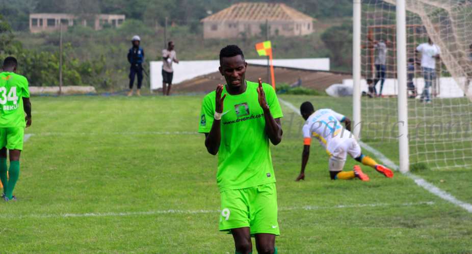 Ghana U20 midfielder Emmanuel Lomotey discharged from hospital after scary injury