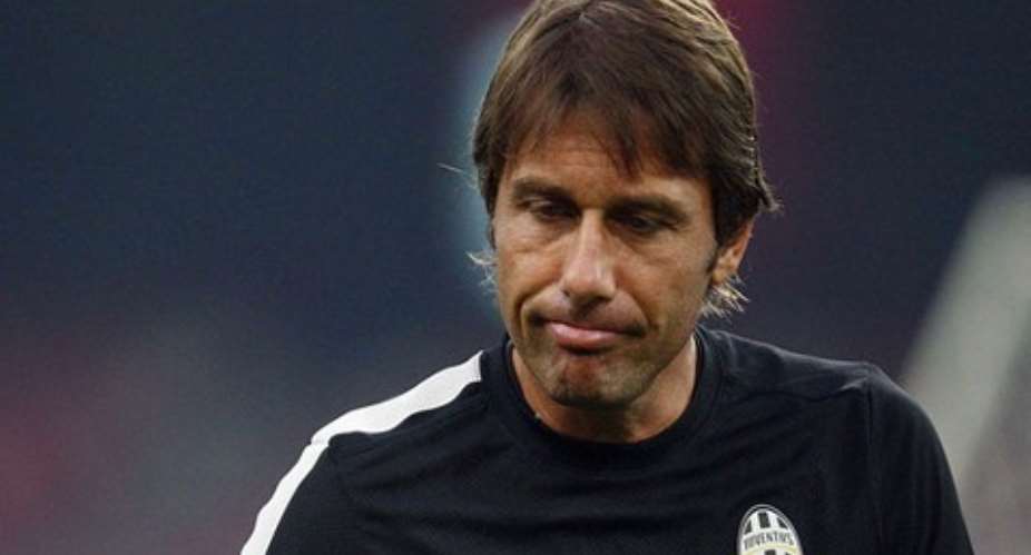 FIFA extends Juventus coach Conte's ban worldwide