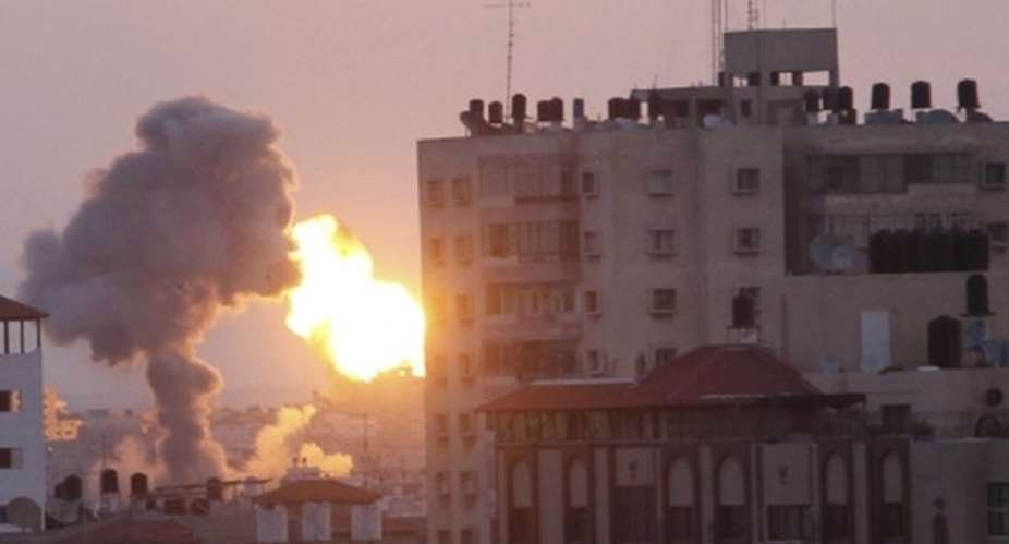 The BBC's Wyre Davies Describes A Long And Difficult Night In Gaza