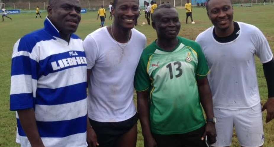 The Gyan brothers with their former coaches