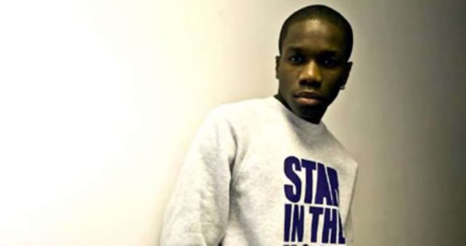 Ghanas Tinchy Stryder on Play Station